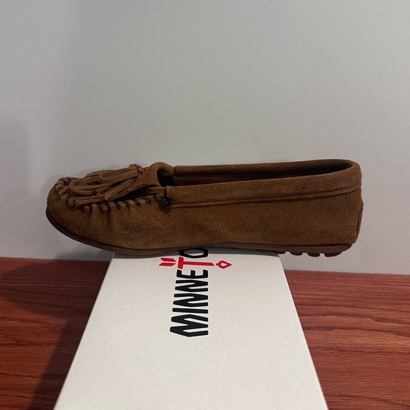 Minnetonka Moccasin Leather Kilty Moccs GUC - Picture 6 of 10